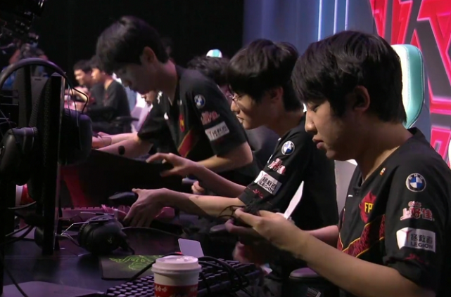 九游平台-doinb宣布离婚