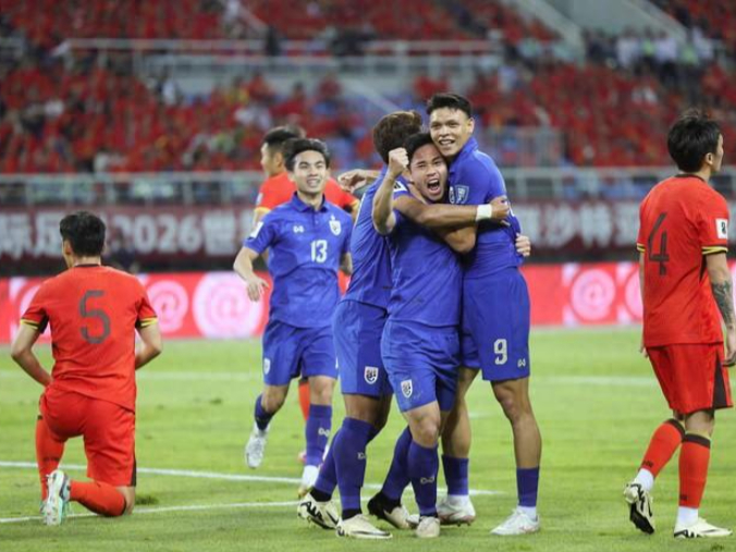 九游体育官网-香港球队遭遇失利,晋级形势堪忧是真的吗